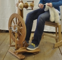 Wollverarbeitung, Kardieren uns Spinnen